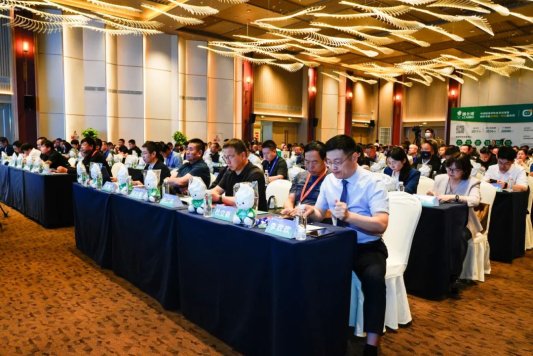 博鱼官网天下供热体系更新革新大会暨第三届精准供热宁静节能论坛在威海召开(图2)